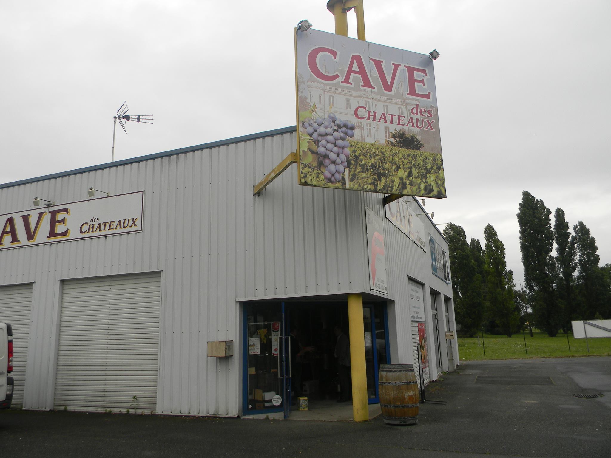 Cave Des Chateaux
